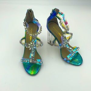 Iridescent heels
